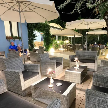 La Perla Hotel 3*