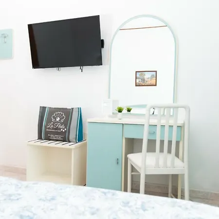 Ξενοδοχείο Art La Perla 3*